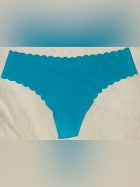 Victoria's Secret Teal Scalloped Thong Bikini Bottom